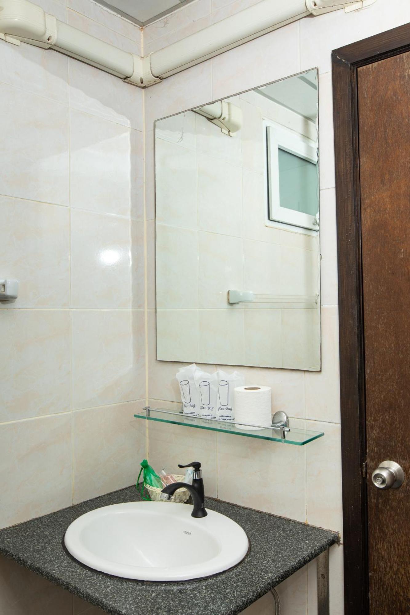 Sole Khách sạn