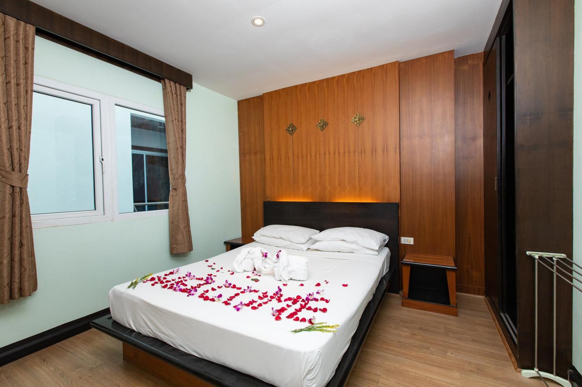 Sole Khách sạn Patong